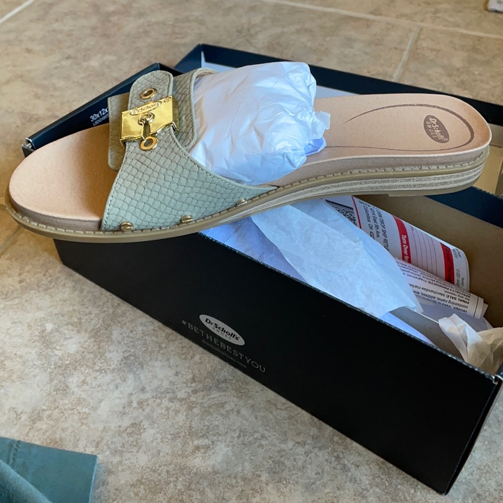 Dr. Scholl’s Flat sandals